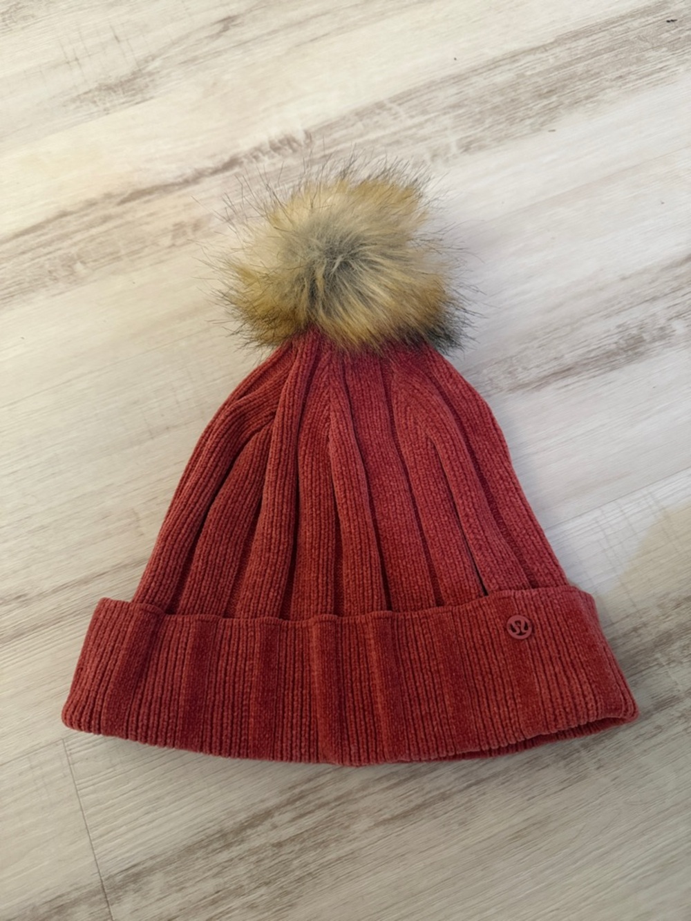 lululemon athletica Rust Red Ribbed Knit Pom Beanie with Faux Fur Pom